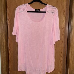 Suzanne Betro Women's Dusty Rose Eyelet Shoulder Cape Sleeve Tunic Top 1X